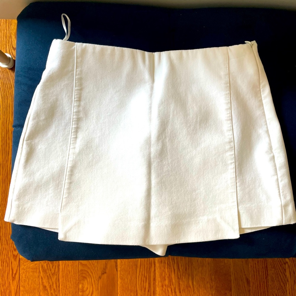 Zara skort - brand new - size XS